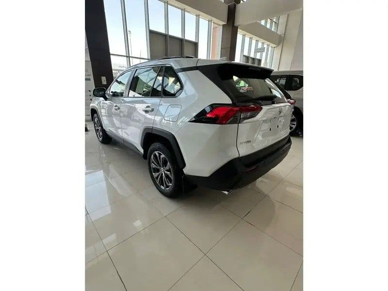 تويوتا راف4 2.0L XLE AWD 2025 الجديد