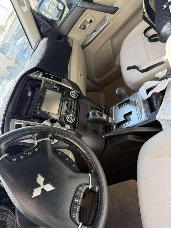 مستعملة ميتسوبيشي باجيرو 3.8L GLS 5 Door high 2017