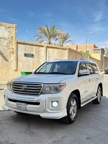 Used Toyota Land Cruiser 4.6L GXR 2013
