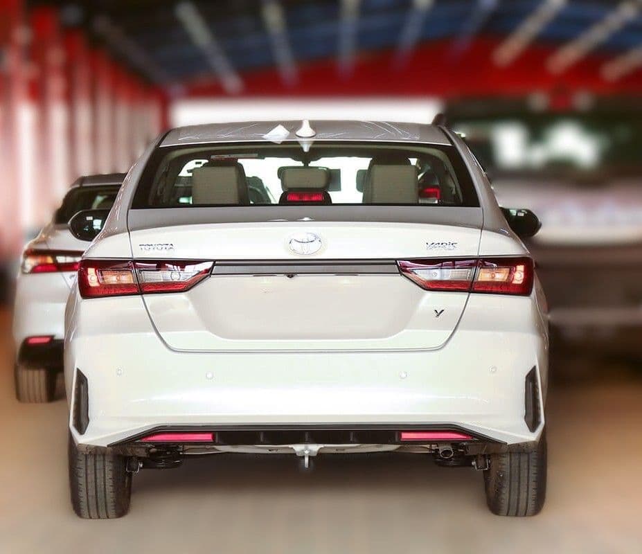 تويوتا يارس 1.3L SE 2026 الجديد