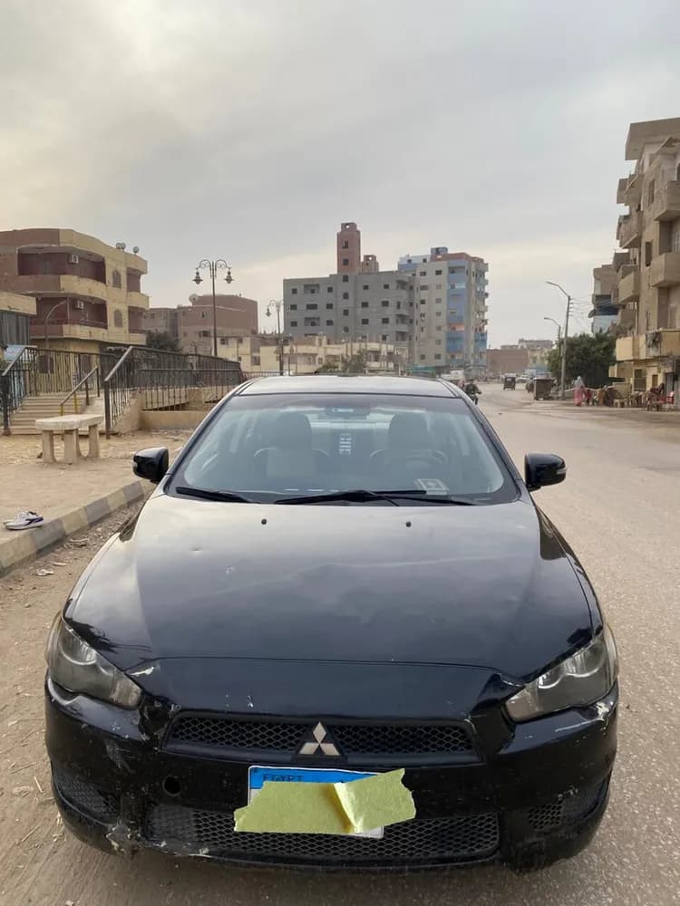 ميتسوبيشي لانسر 1.6L 2015 مستعملة
