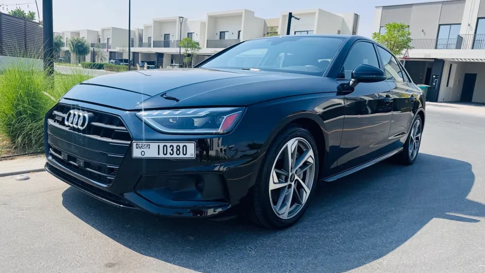 أودي أي4 2.0L 225 HP 2024 مستعملة