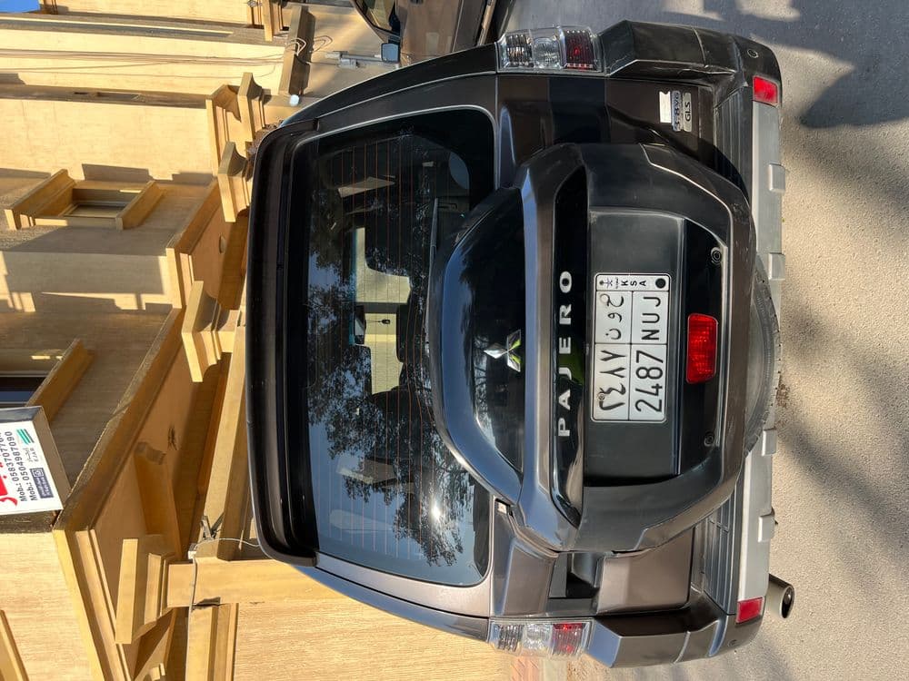 ميتسوبيشي باجيرو الجيل الرابع 3.8L 2016 مستعملة