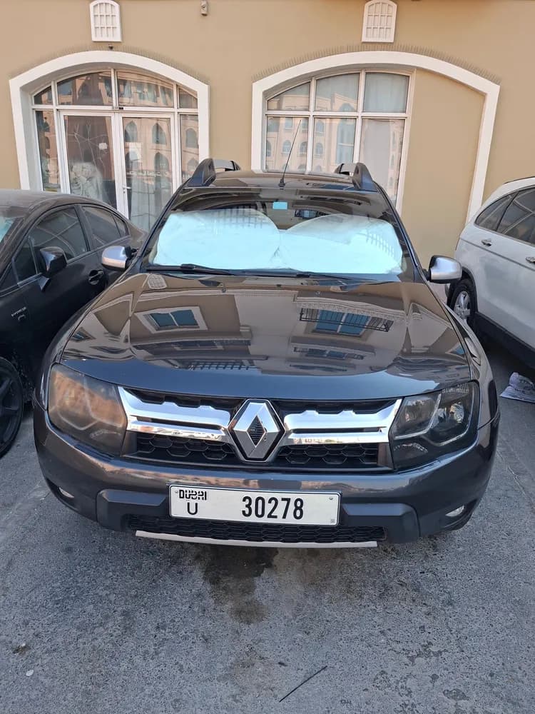 رينو دستر 2.0L 2WD 2016 مستعملة