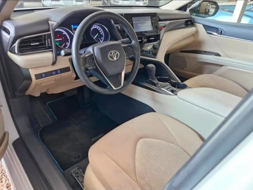 Used Toyota Camry 2.5L LE HEV 2022