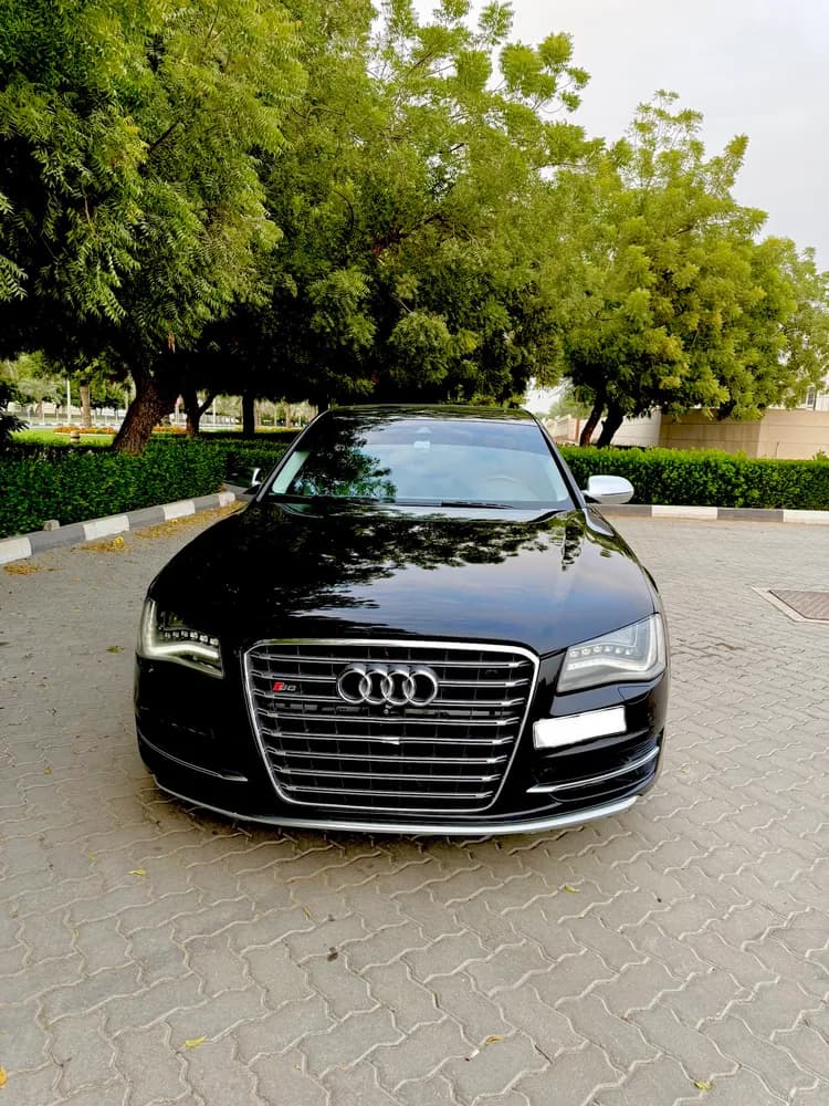 أودي إس8 4.0 TFSI quattro 571 HP 2013 مستعملة