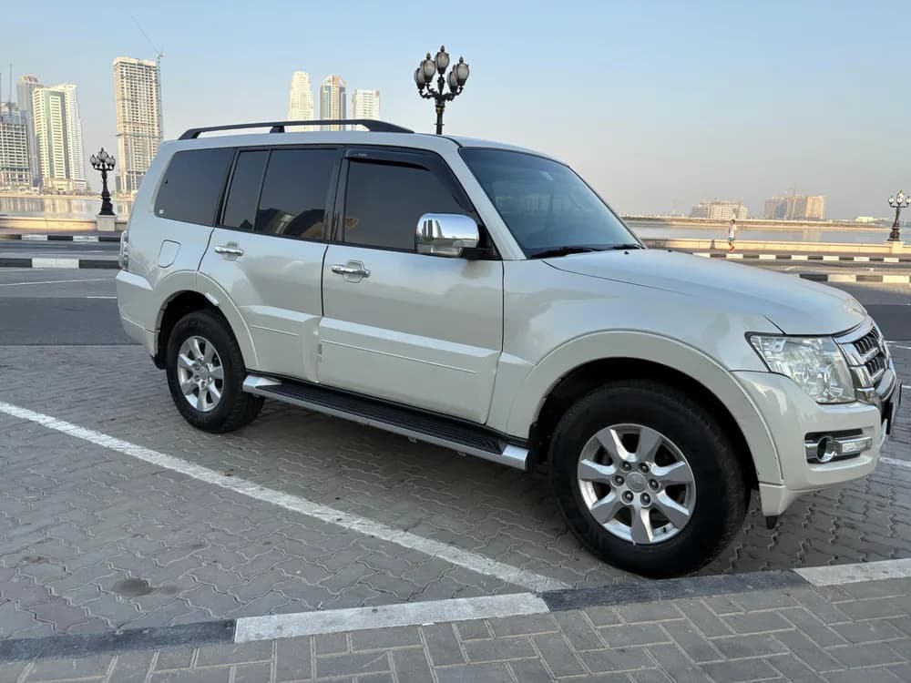 Used Mitsubishi Pajero GLS V6 2017