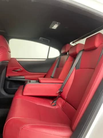 مستعملة لكزس إي أس 350 4 door 3.5L 2019 مستعملة لكزس إي أس 350 4 door 3.5L 2019 used_cars.forSale