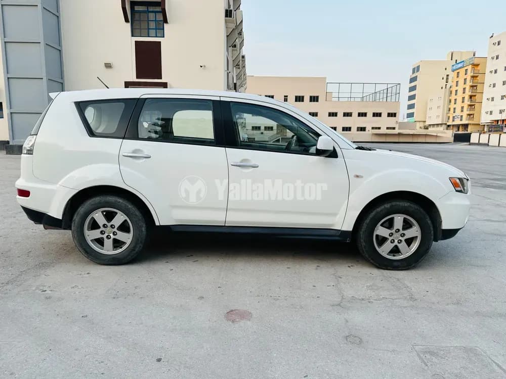 ميتسوبيشي أوتلاندر 2.5L GLX Base Line 2012 مستعملة