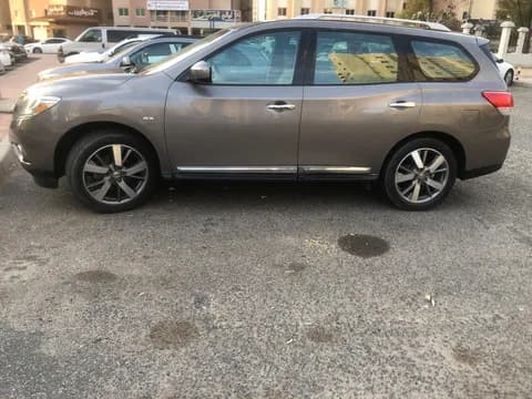 نيسان باثفايندر SV 4WD 2013 مستعملة نيسان باثفايندر SV 4WD 2013 مستعملة للبيع
