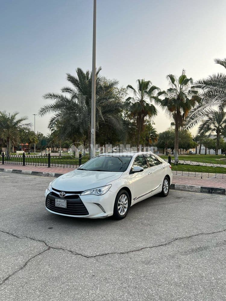 Used Toyota Camry 2016