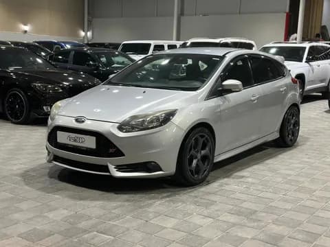 فورد فوكس ST 2021 مستعملة فورد فوكس ST 2021 مستعملة used_cars.forSale