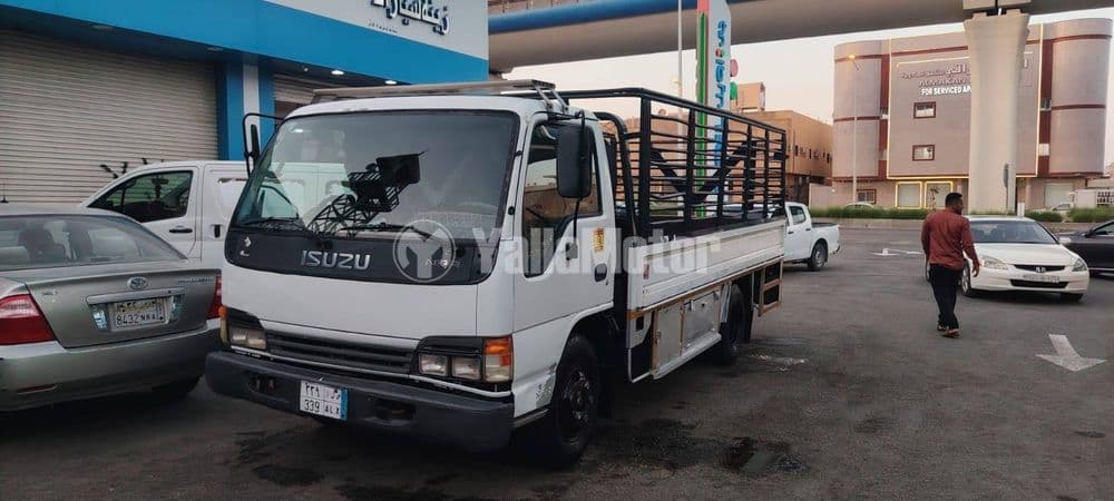Used Isuzu NPR 2005