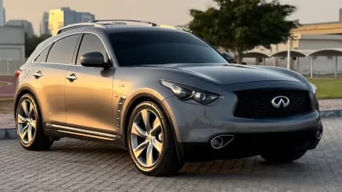 مستعملة انفينيتي كيو اكس70 5.0L سبورت لكشاري 2016 مستعملة انفينيتي كيو اكس70 5.0L سبورت لكشاري 2016 used_cars.forSale