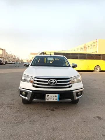 Used Toyota Hilux 2016