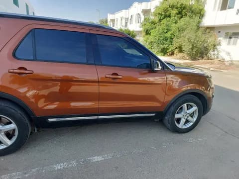 Used Ford Explorer 3.5LV6 XLT 2017 Used Ford Explorer 3.5LV6 XLT 2017 used_cars.forSale