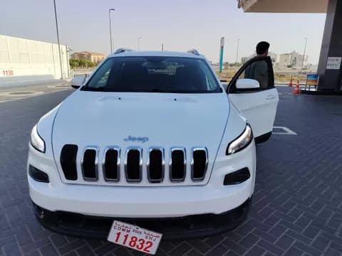 جيب شيروكي سبورت 2.4L 2017 مستعملة جيب شيروكي سبورت 2.4L 2017 مستعملة used_cars.forSale