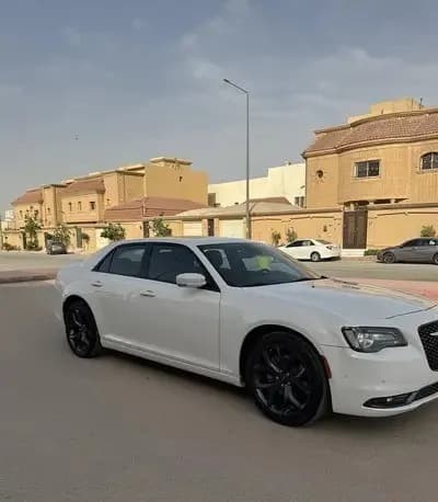Used Chrysler 300 2023
