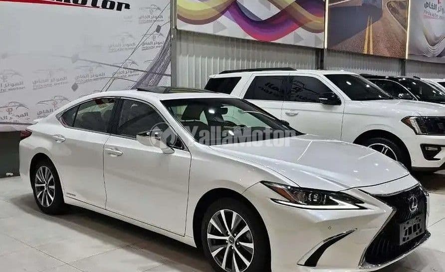 مستعملة لكزس إي إس 300 Hybrid 2021