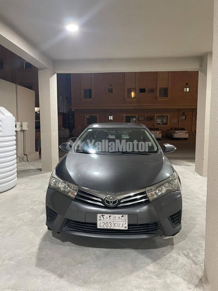 Used Toyota Corolla 2016