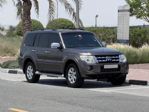 Used Mitsubishi Pajero 3.5L GLS 5 Door 2014 Used Mitsubishi Pajero 3.5L GLS 5 Door 2014 for sale