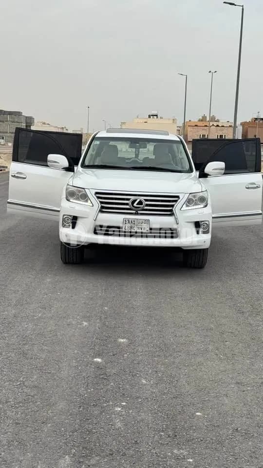 Used Lexus LX 570 2013 Used Lexus LX 570 2013 used_cars.forSale