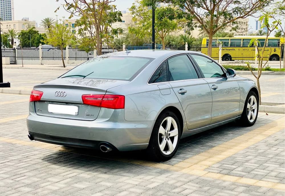 أودي أي6 2.0L 180 HP 2014 مستعملة