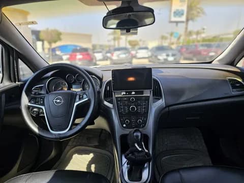أوبل أسترا 2015 مستعملة أوبل أسترا 2015 مستعملة used_cars.forSale