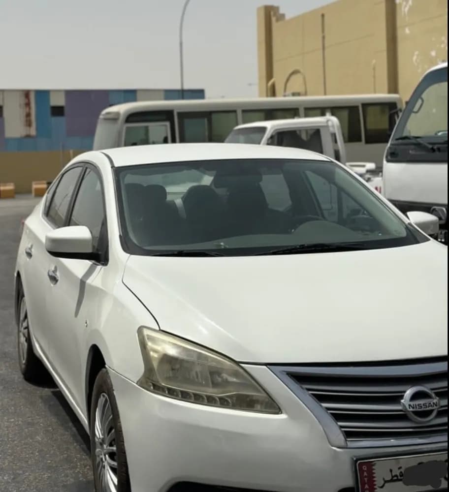 Used Nissan Sentra 1.6L Full Option 2015