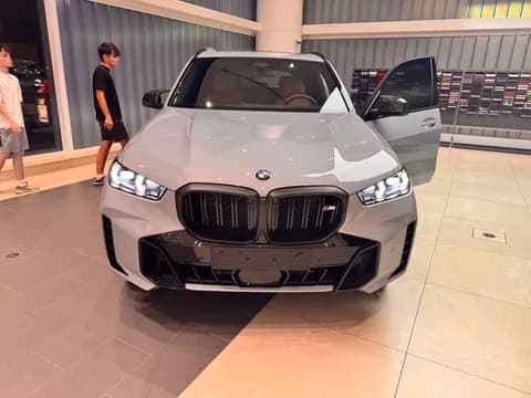 مستعملة بي إم دبليو اكس5 ام 2025 مستعملة بي إم دبليو اكس5 ام 2025 used_cars.forSale