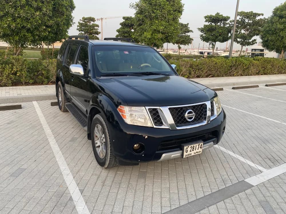 Used Nissan Pathfinder LE 2008
