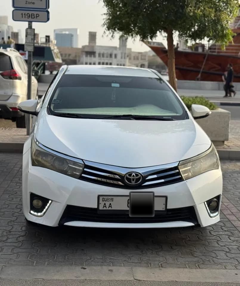 Used Toyota Corolla 2.0 L SE 2014