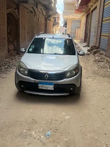 رينو سانديرو ستيبواي 1600 CC Manual 2013 مستعملة رينو سانديرو ستيبواي 1600 CC Manual 2013 مستعملة used_cars.forSale