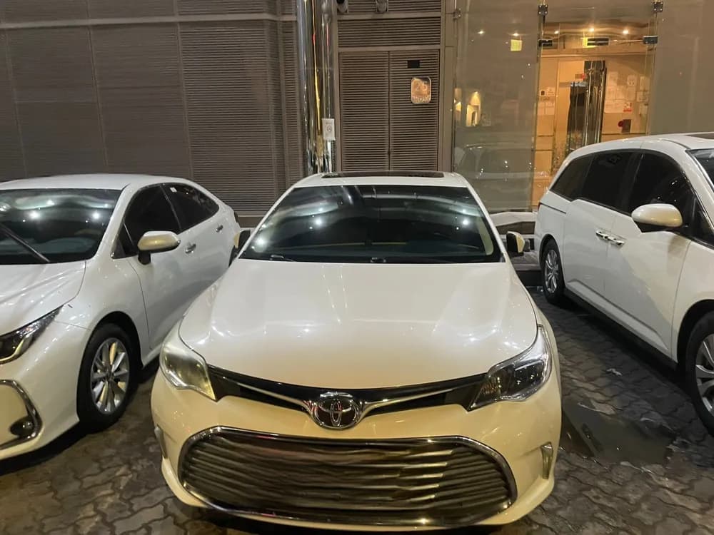Used Toyota Avalon 3.5L SE plus 2017