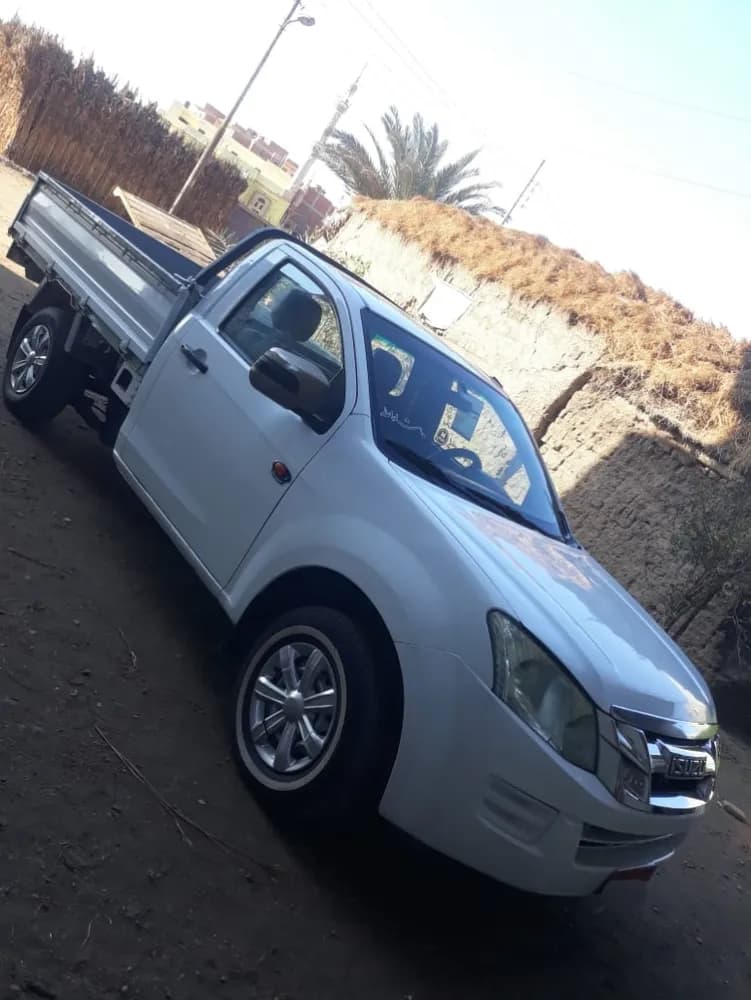 Used Isuzu D-MAX 2015