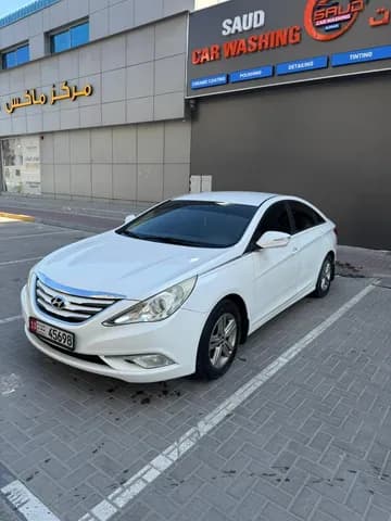 Used Hyundai Sonata 2.4L Mid 2014 Used Hyundai Sonata 2.4L Mid 2014 used_cars.forSale