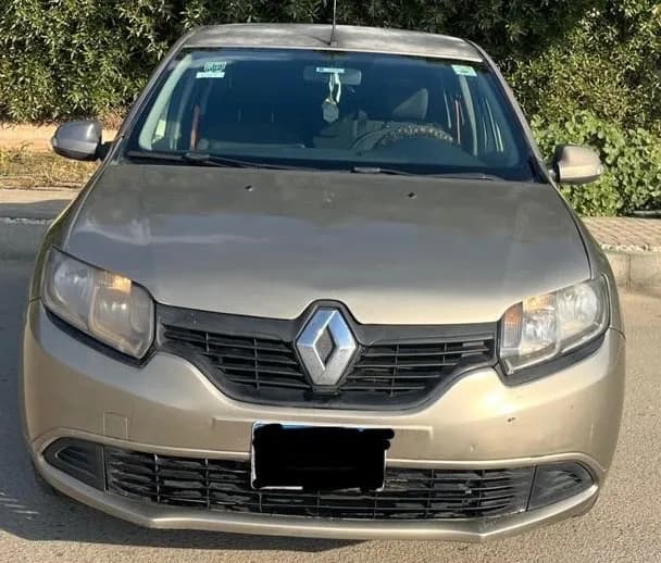 رينو لوجان 4 Door 1.6L Automatic 2016 مستعملة