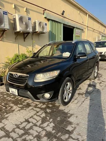 هيونداي سانتافيه 2.4L دفع رباعي 2011 مستعملة هيونداي سانتافيه 2.4L دفع رباعي 2011 مستعملة للبيع