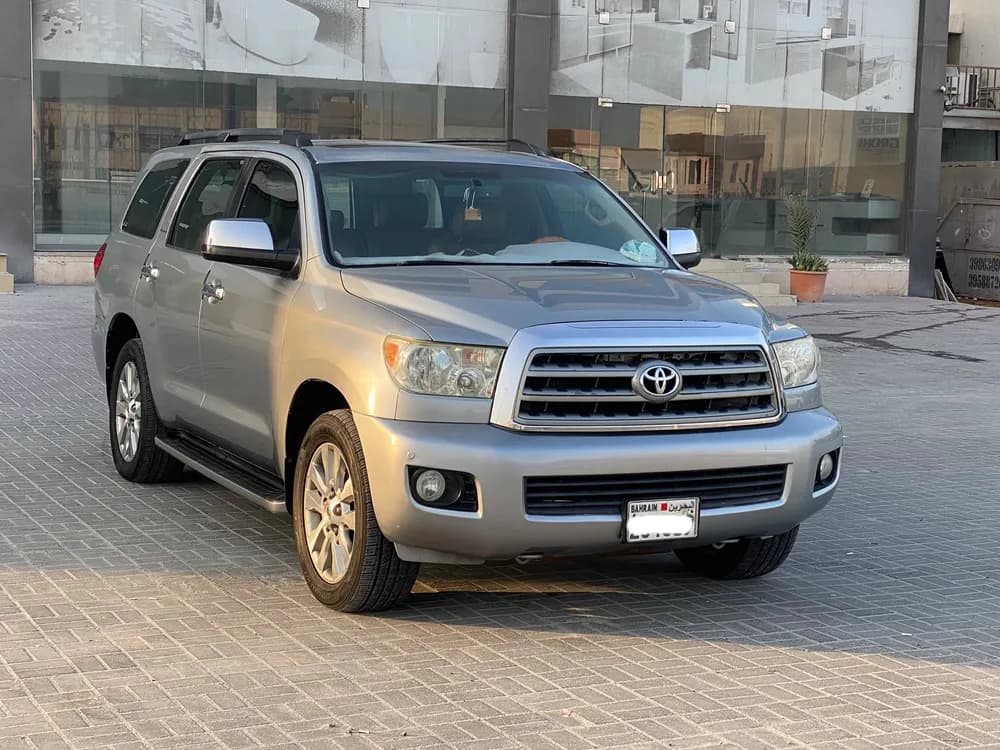 تويوتا سيكويا 5.7L V8 2012 مستعملة