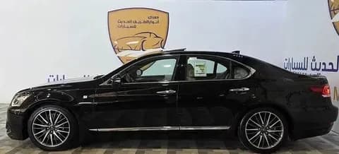 لكزس أل أس 460 4 door 4.6L SWB 2014 مستعملة لكزس أل أس 460 4 door 4.6L SWB 2014 مستعملة للبيع