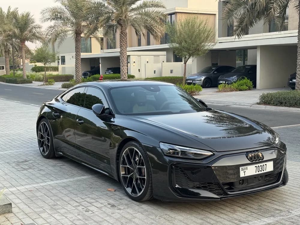 أودي e-tron-gt 93-kwh-quattro 2025 مستعملة