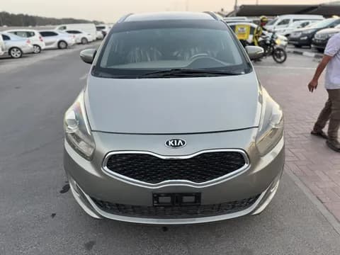 كيا كارنز 2.0 LX 2014 مستعملة كيا كارنز 2.0 LX 2014 مستعملة للبيع