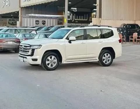 تويوتا لاند كروزر 3-5t-gxr-l2 2023 مستعملة تويوتا لاند كروزر 3-5t-gxr-l2 2023 مستعملة للبيع