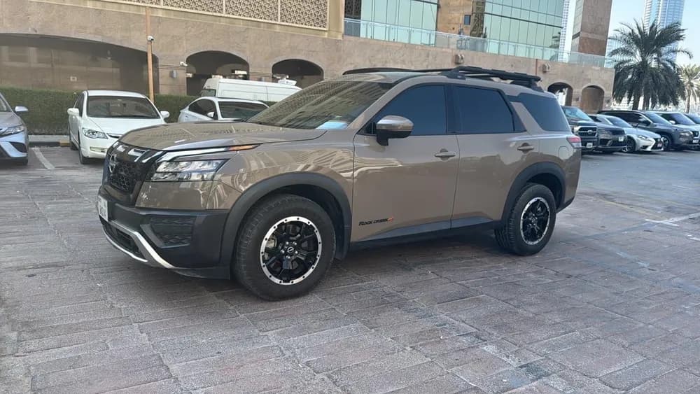 Used Nissan Pathfinder 2023