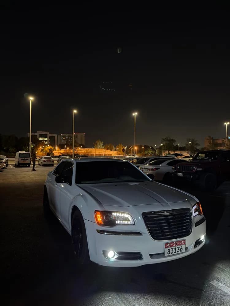 كرايسلر 300 سي 3.6L Plus 2013 مستعملة