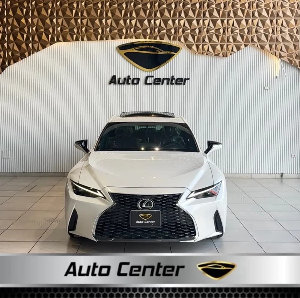لكزس آي إس 350 Prestige 2023 مستعملة