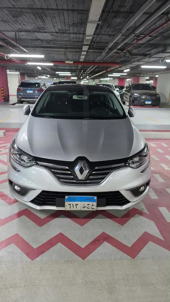 رينو ميجان 1.6L PE 2021 مستعملة