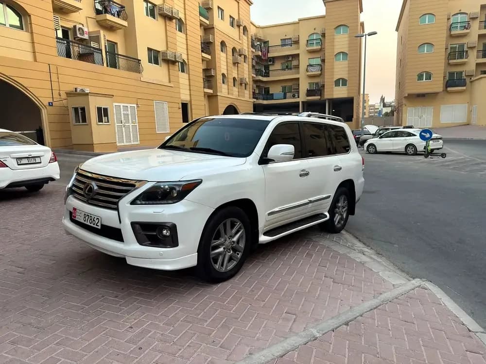 Used Lexus LX 570 5 door 5.7L 2015