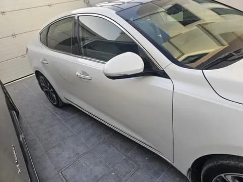 كيا كادنزا 3.3L Top 2018 مستعملة كيا كادنزا 3.3L Top 2018 مستعملة used_cars.forSale