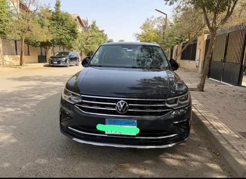 فولكس فاجن تيغوان 1.4L S 2021 مستعملة فولكس فاجن تيغوان 1.4L S 2021 مستعملة للبيع